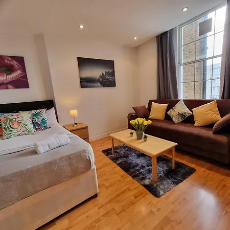 Gorgeous Studio Near Paddington Fits 3
